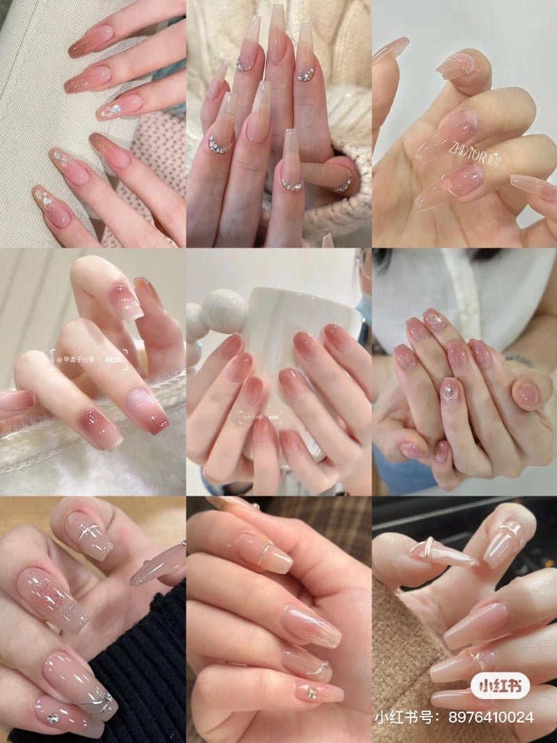 mau-nail-don-gian-cardina__11__91402535db904bb78f1f6f969354ec89 Bộ sưu tập mẫu móng tay dài, trang trí với màu nude và họa tiết tinh tế, đa dạng kiểu dáng và phong cách.